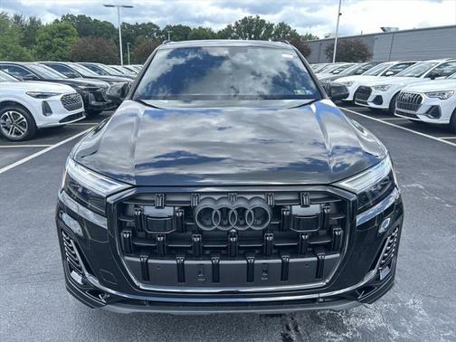 2025 Audi Q7 55 Premium Plus