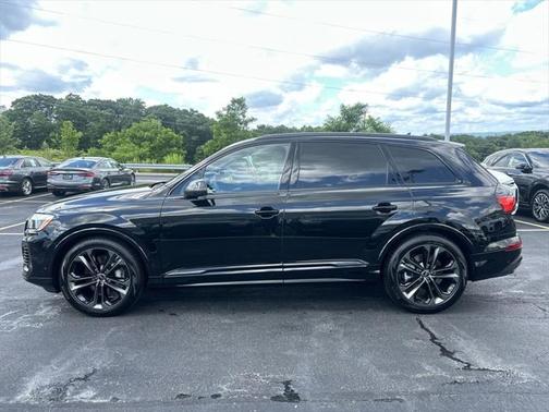 2025 Audi Q7 55 Premium Plus