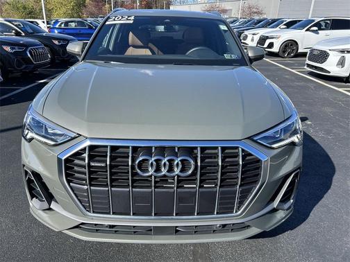 2024 Audi Q3 Premium 45 TFSI S line quattro Tiptronic