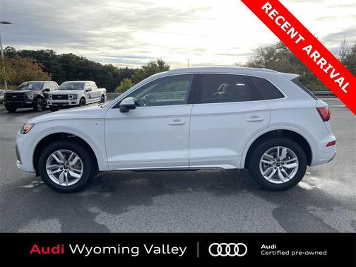2023 Audi Q5 45 S line Premium