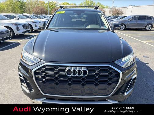 Mythos Black Metallic 2023 Audi Q5 45 S line Premium