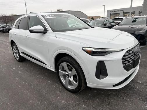 2025 Audi Q5 Premium Plus TFSI quattro S tronic