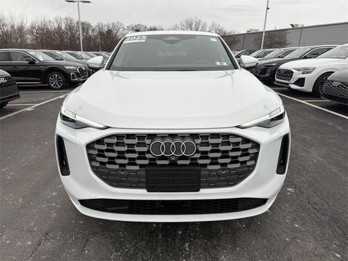 2025 Audi Q5 Premium Plus TFSI quattro S tronic