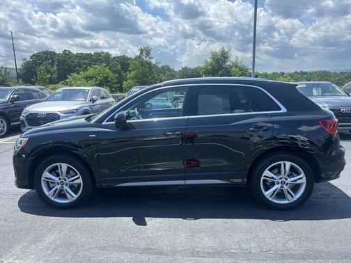 2022 Audi Q3 45 S line Premium