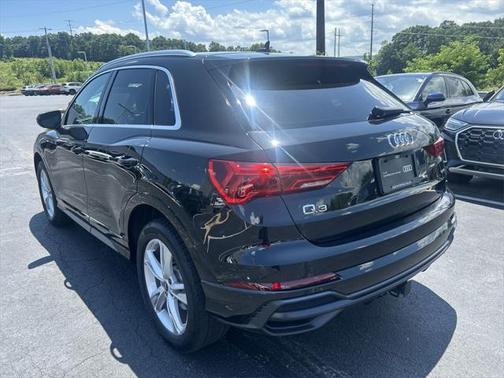 2022 Audi Q3 45 S line Premium