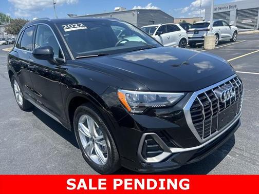 2022 Audi Q3 45 S line Premium
