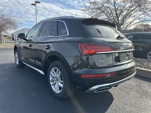 2023 Audi Q5 45 S line Premium