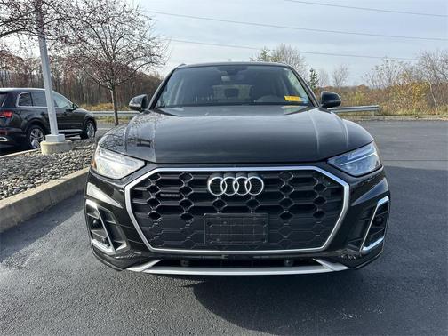 2023 Audi Q5 45 S line Premium