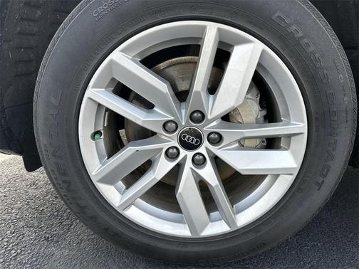 2023 Audi Q5 45 S line Premium