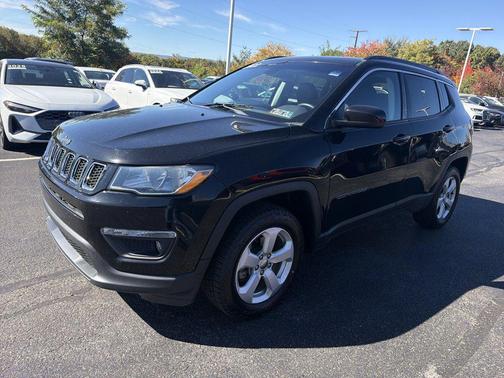 Diamond Black Crystal Pearlcoat 2021 Jeep Compass Latitude