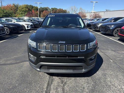 Diamond Black Crystal Pearlcoat 2021 Jeep Compass Latitude