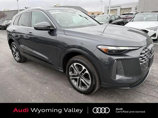 2025 Audi Q5 Premium TFSI quattro S tronic