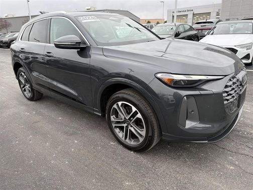 2025 Audi Q5 Premium TFSI quattro S tronic