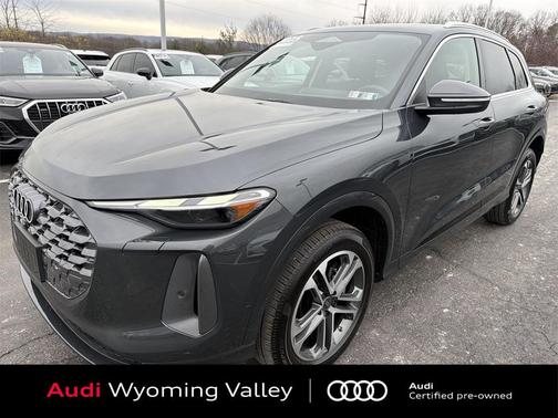 2025 Audi Q5 Premium TFSI quattro S tronic