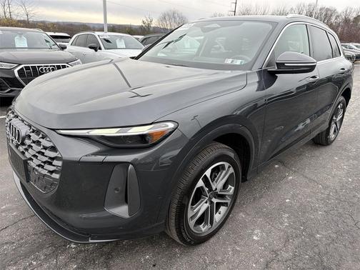 2025 Audi Q5 Premium TFSI quattro S tronic
