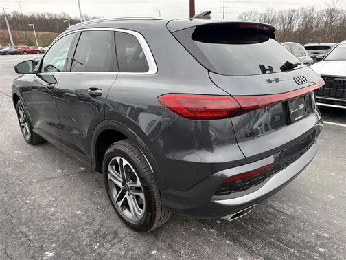 2025 Audi Q5 Premium TFSI quattro S tronic