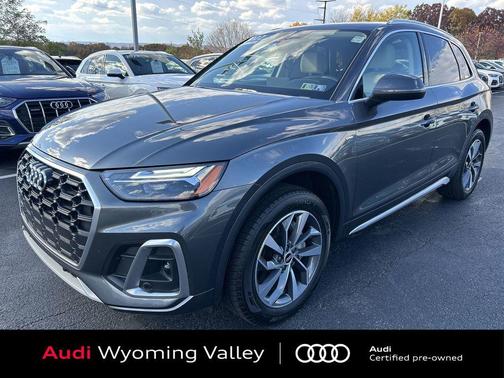 2022 Audi Q5 45 S line Premium