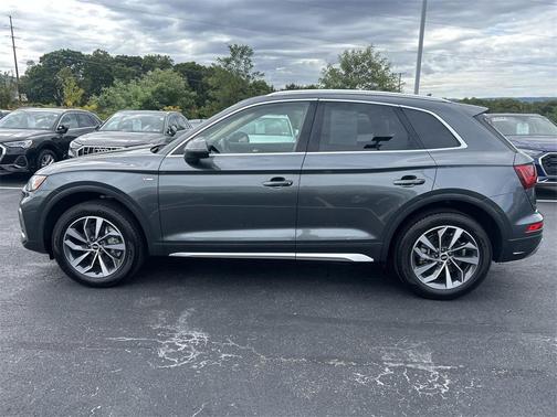 2022 Audi Q5 45 S line Premium