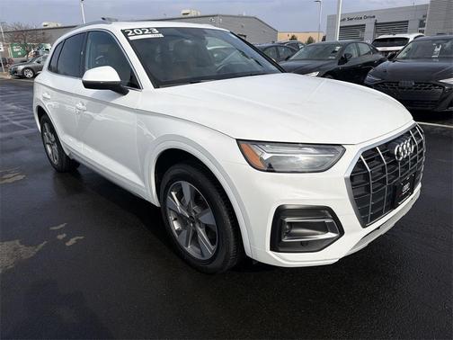 2023 Audi Q5 40 Premium