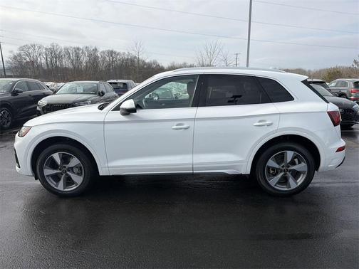 2023 Audi Q5 40 Premium