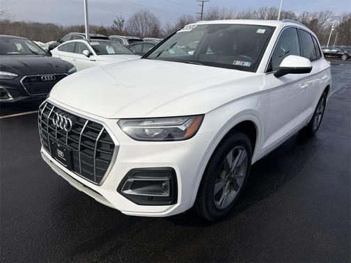 2023 Audi Q5 40 Premium