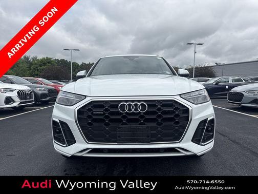 Glacier White Metallic 2023 Audi Q5 45 S line Premium
