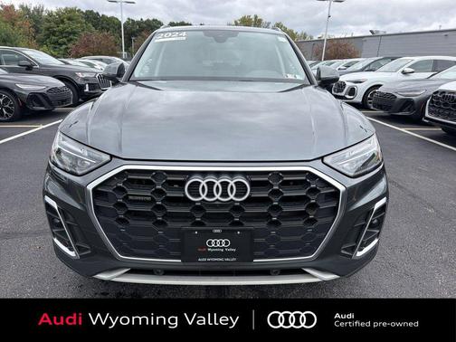 Daytona Gray Pearl Effect 2024 Audi Q5 45 S line Premium Plus