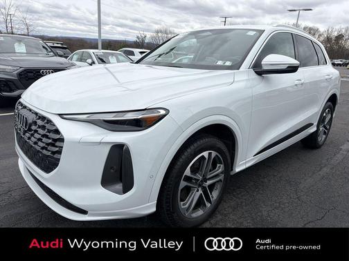 2025 Audi Q5 Premium TFSI quattro S tronic