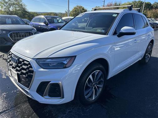 2023 Audi Q5 45 S line Premium Plus