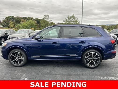 2022 Audi Q7 55 Premium Plus