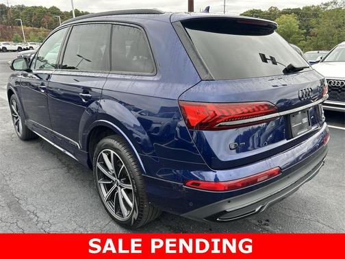 2022 Audi Q7 55 Premium Plus