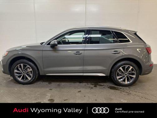 2023 Audi Q5 45 S line Premium