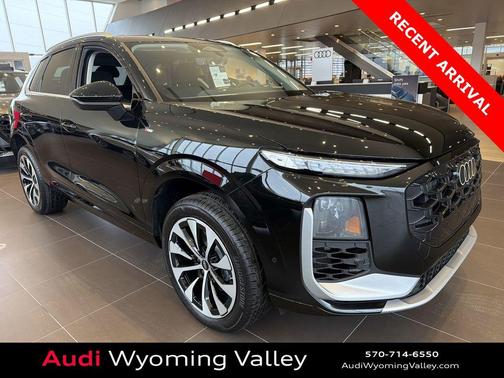 Mythos Black Metallic 2026 Audi Q3 TFSI quattro S tronic