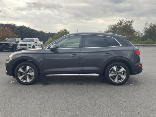 2023 Audi Q5 40 Premium Plus