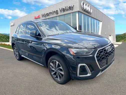 Mythos Black Metallic 2023 Audi Q5 45 S line Premium