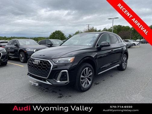 Mythos Black Metallic 2023 Audi Q5 45 S line Premium