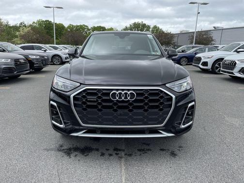 Mythos Black Metallic 2023 Audi Q5 45 S line Premium