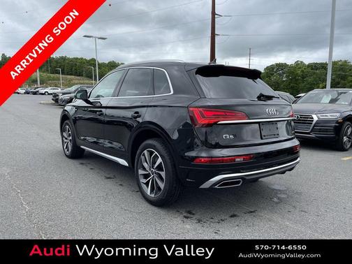 Mythos Black Metallic 2023 Audi Q5 45 S line Premium