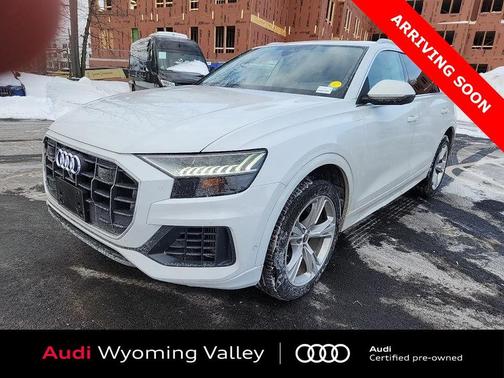 2023 Audi Q8 55 Premium