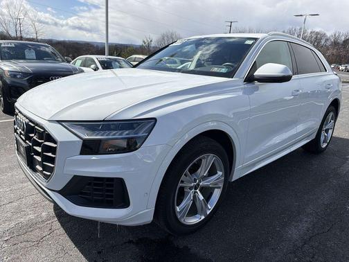 2023 Audi Q8 55 Premium