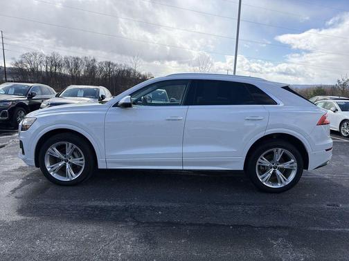 2023 Audi Q8 55 Premium