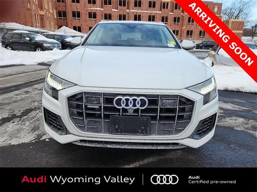 2023 Audi Q8 55 Premium