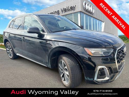 Mythos Black Metallic 2023 Audi Q5 45 S line Premium Plus
