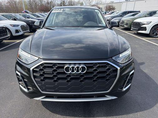 Mythos Black Metallic 2023 Audi Q5 45 S line Premium Plus