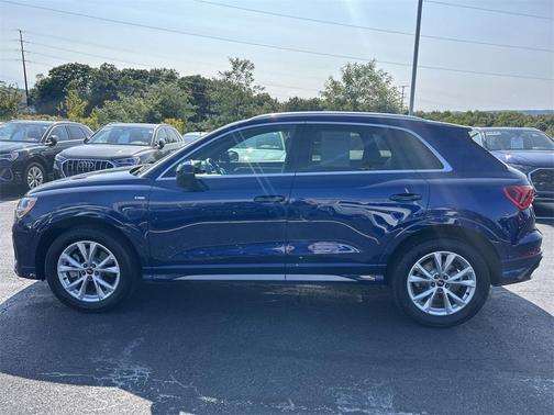 2022 Audi Q3 45 S line Premium