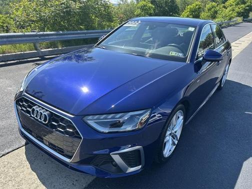 2022 Audi A4 45 S line Premium Plus