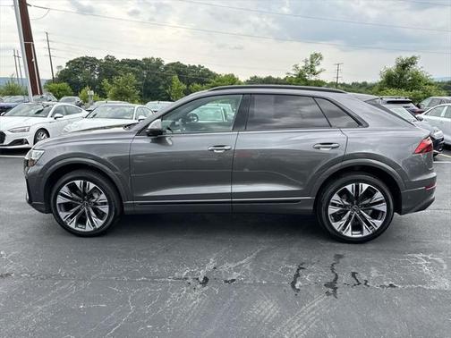 2025 Audi Q8 55 Premium Plus