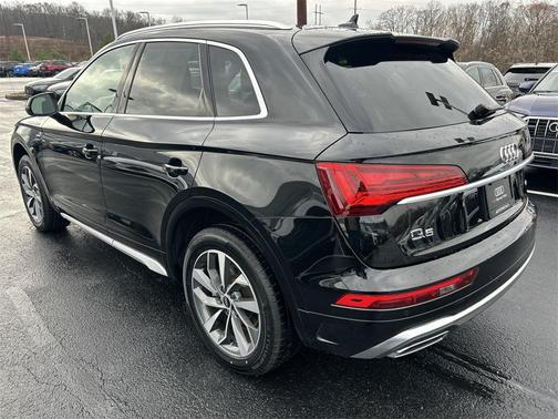 2022 Audi Q5 45 S line Premium