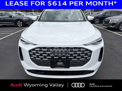 Glacier White Metallic 2025 Audi Q5 Premium Plus TFSI quattro S tronic