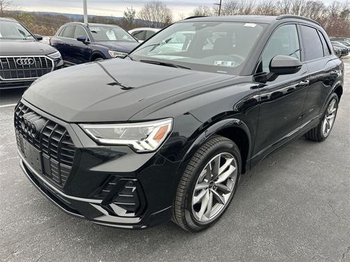 2025 Audi Q3 Premium 45 TFSI S line quattro Tiptronic